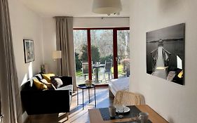 Ferienwohnung Klaus Störtebeker mit Sonnenterrasse&Garten zwischen Strand, Wald und Wiese!