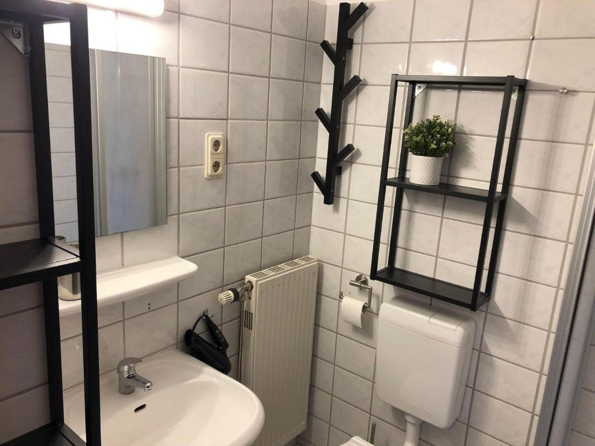 Ferienwohnung Klaus Störtebeker mit Sonnenterrasse&Garten zwischen Strand, Wald und Wiese! Gustow  Exterior foto